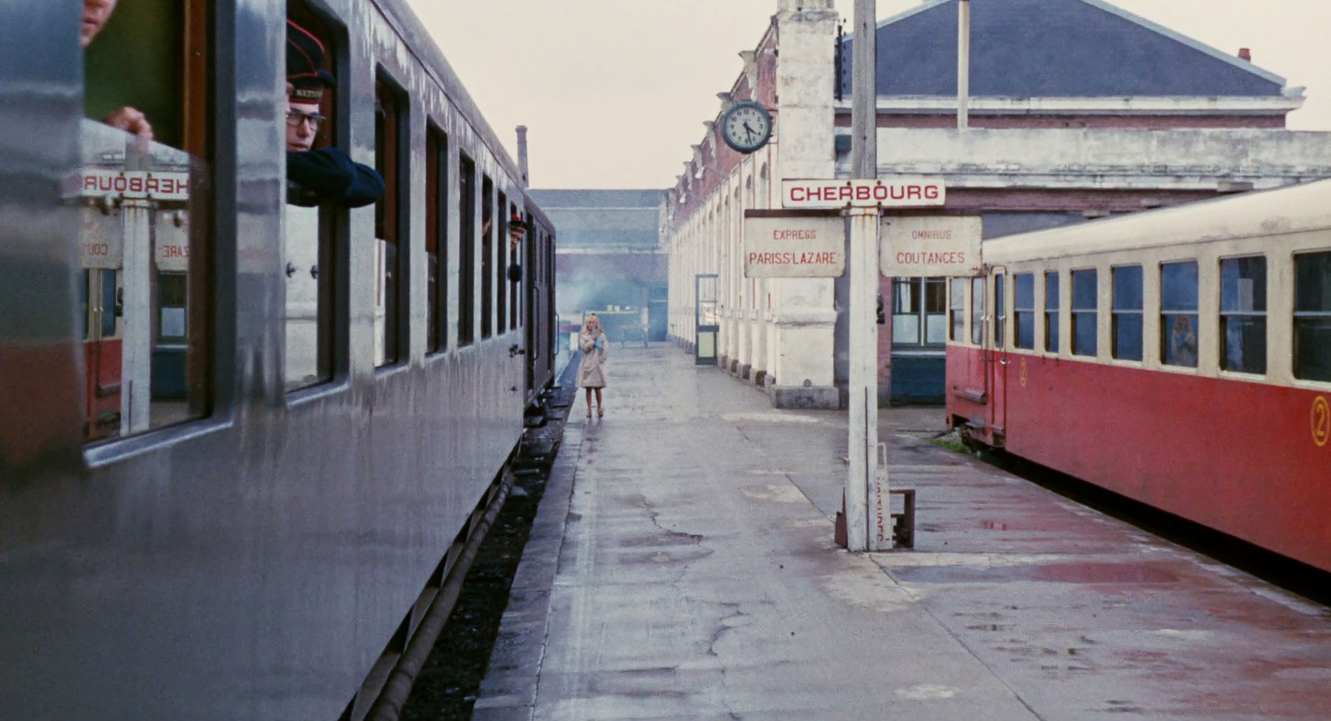 LES PARAPLUIES DE CHERBOURG